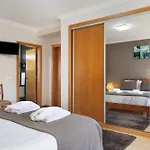 Rosa Com Piscina E Jacuzzi Villa *