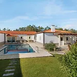 Villa Rosa Com Piscina E Jacuzzi