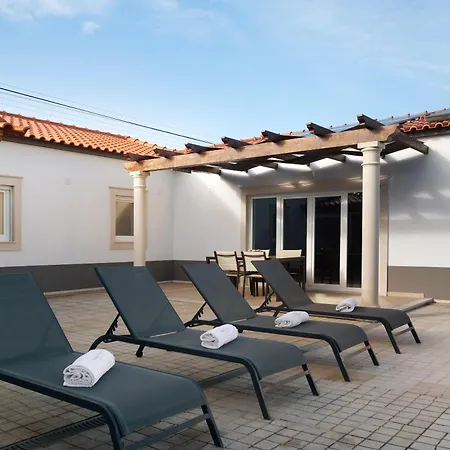 Rosa Com Piscina E Jacuzzi ヴィラ *