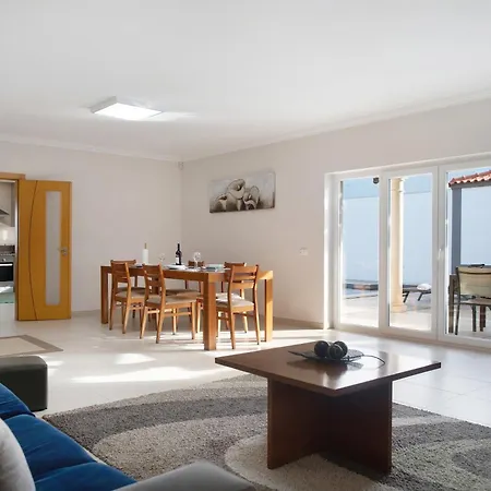 Rosa Com Piscina E Jacuzzi ヴィラ Salir de Matos