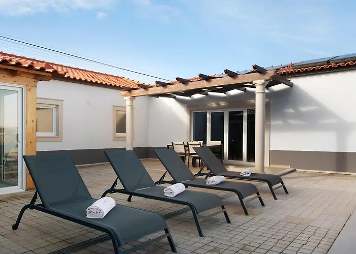 Rosa Com Piscina E Jacuzzi Willa *