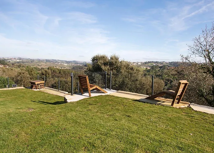 Rosa Com Piscina E Jacuzzi Salir de Matos