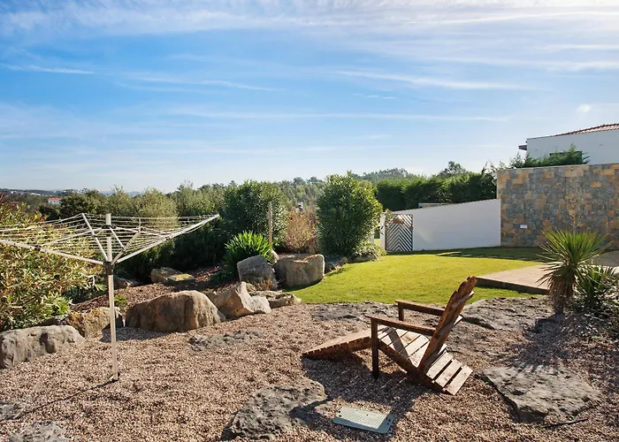 Rosa Com Piscina E Jacuzzi *